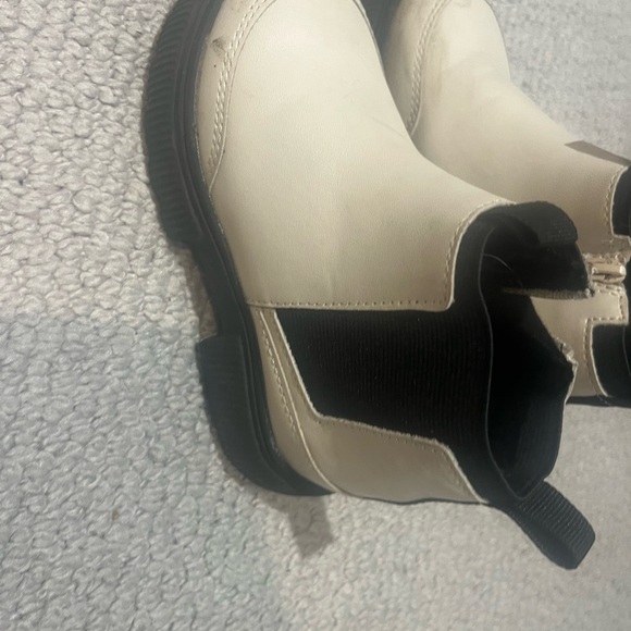 H and M and Zara boots size 8.5 3 pairs - Picture 5 of 11